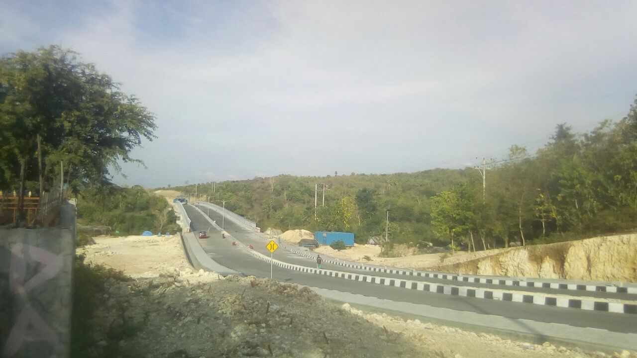 Dengan Ornamen Lokal, Jembatan Lebih Bagus