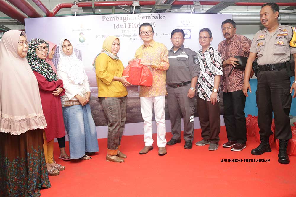 Baksos Ramadhan, Triniti Dinamik Bagikan Sembako 