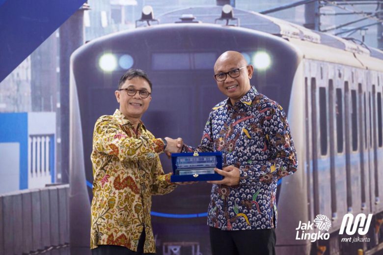 PT MRT Jakarta Raih Public Facility Award