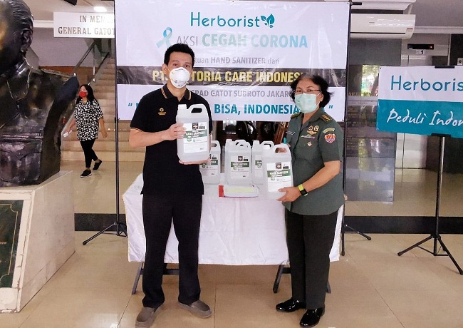 Victoria Care Bantu 500 Jerigen Hand Sanitizer ke RSPAD