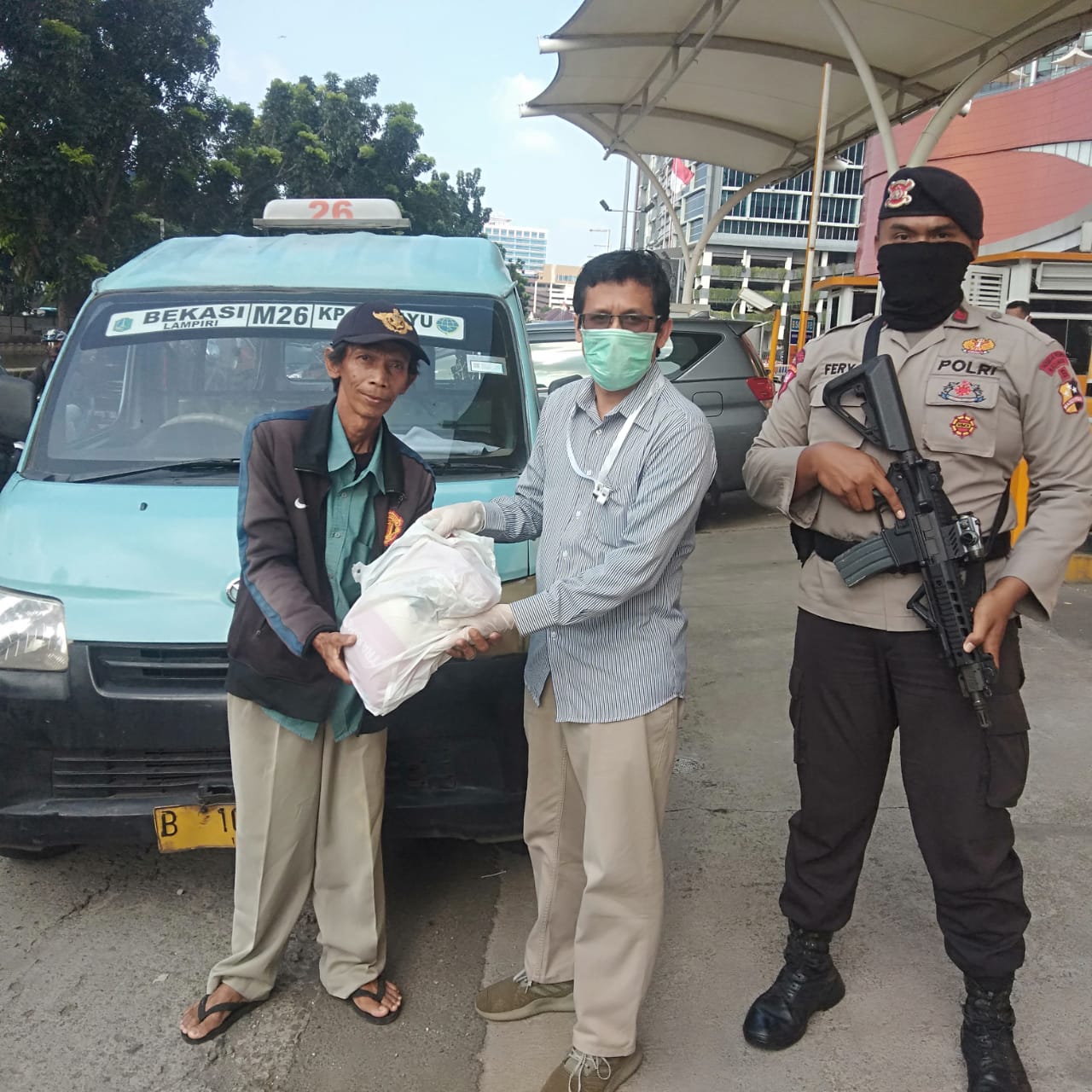Metland Peduli Pandemi Salurkan Bantuan Sembako