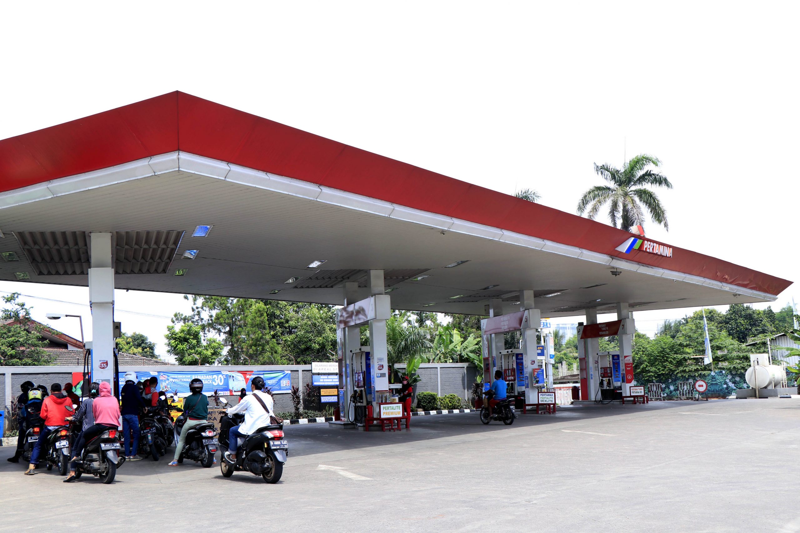 FOTO – Konsumsi BBM Turun