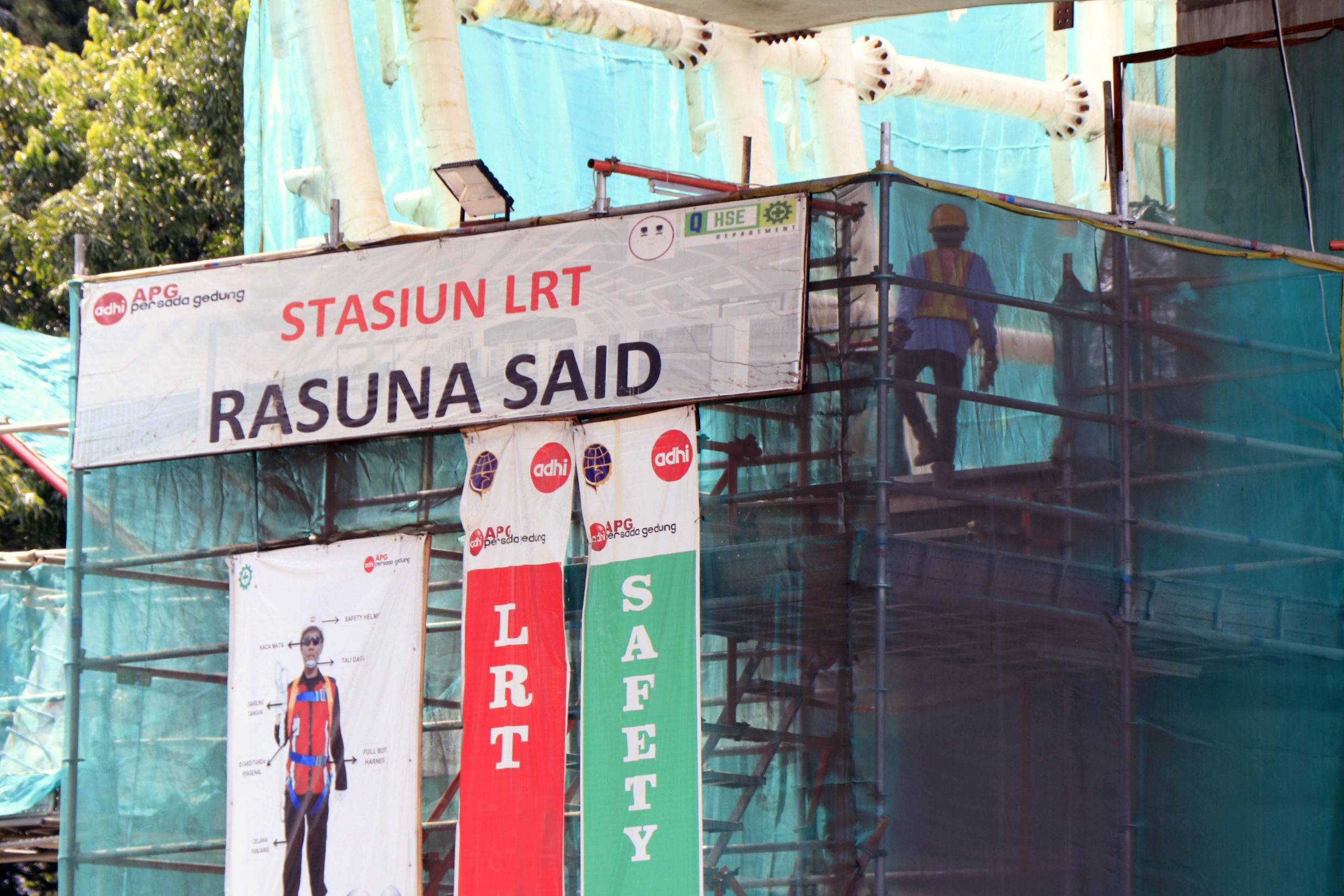 FOTO – Pembangunan LRT Capai 70,9%