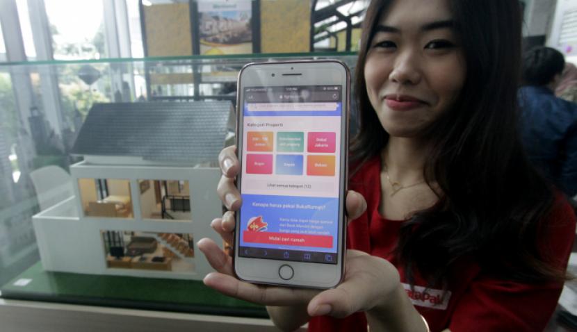 Platform Bukarumah Diserbu Banyak Pengunjung