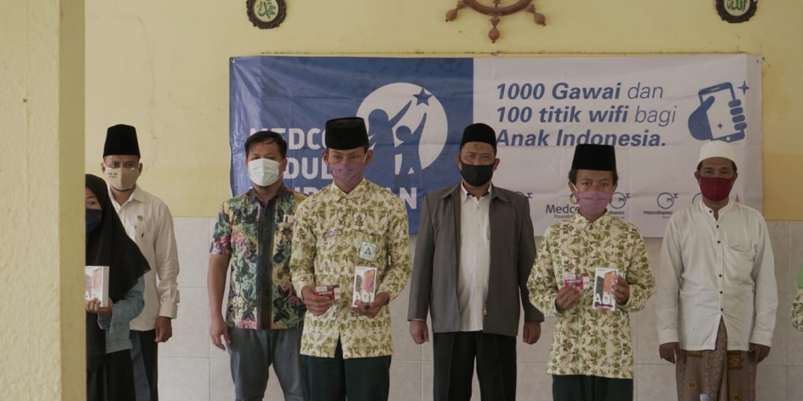 Keinginan Belajar Siswa MTS pada Masa Pandemi Terbantukan Medco Grup