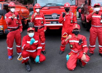 Mobil Pemadam Jadi Penyemprot Disinfektan
