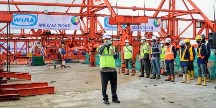 Topping Off Jembatan Utama Aksesibilitas Bandara Soetta Berlangsung Mulus