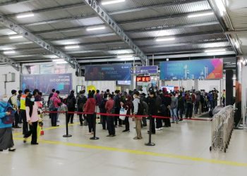 Banjir Jabodetabek, Aktivas di Stasiun dan KRL Lancar