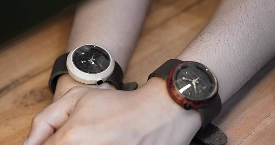 Jam Tangan Kayu Ini Diapresiasi Kemenperin