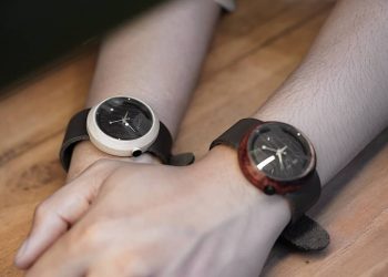 Jam Tangan Kayu Ini Diapresiasi Kemenperin