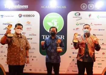 Mantap, Kimia Farma Borong Tiga Penghargaan di Ajang TOP CSR Awards 2021