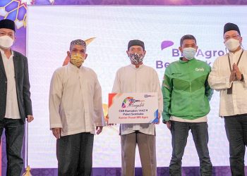 BRI Agro Salurkan Bantuan Sembako ke Pekerja Sektor Informal