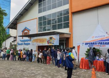 Jelang Lebaran, Bulog Gelar Operasi Pasar Daging Beku