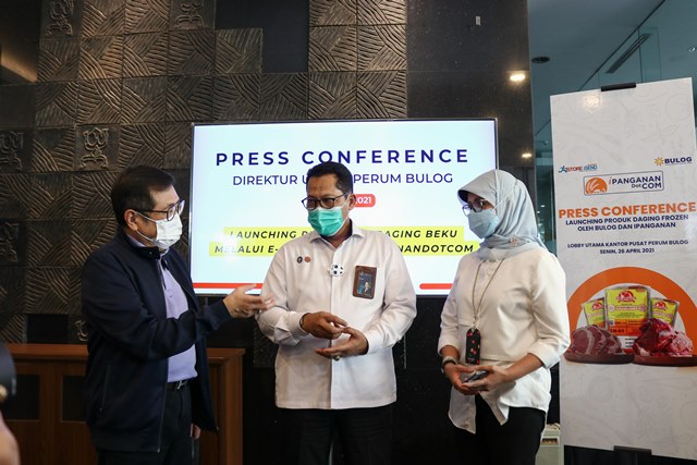 Salurkan Bansos, Bulog Gandeng DNR Corporation