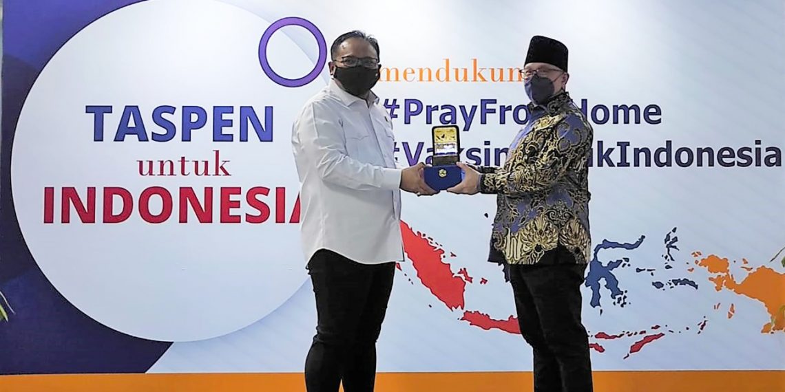 Gelar Vaksinasi Gratis, TASPEN Gaungkan Gerakan #PrayFromHome dan #VaksinUntukIndonesia