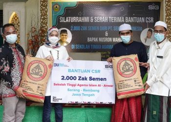 SIG Donasi 2.000 Zak Semen untuk Pembangunan Gedung STAI Al-Anwar Rembang