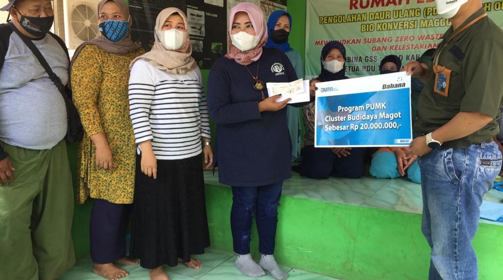Dukung Program Subang Zero Waste, DAHANA Salurkan Bantuan ke Budidaya Maggot Cibogo