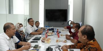 FOTO – Redaksi Top Business Terima Kunjungan Tim Corsec KSO TPK Koja