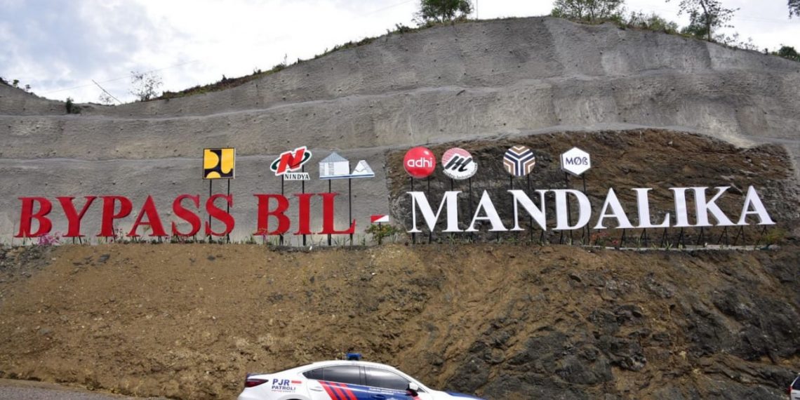 Presiden Jokowi Resmikan Jalan Bypass BIL – Mandalika dan Sirkuit Mandalika