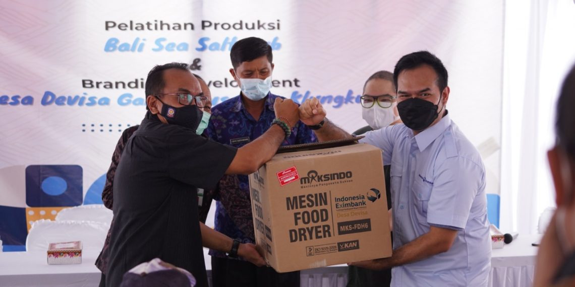 Pacu Kapasitas Petani Garam di Desa Devisa Kusamba, LPEI Gandeng Nusa Gastromy Foundation