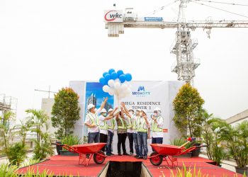 Resmi, Superblok Modern Apartemen MEGA Residence Gelar Topping Off