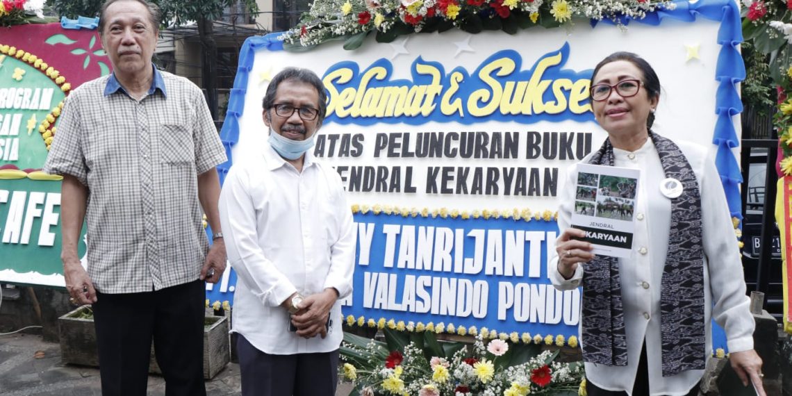 LKN Dukung Terwujudnya Komunitas Warga Desa dan Restui Buku “Jendral Kekaryaan”