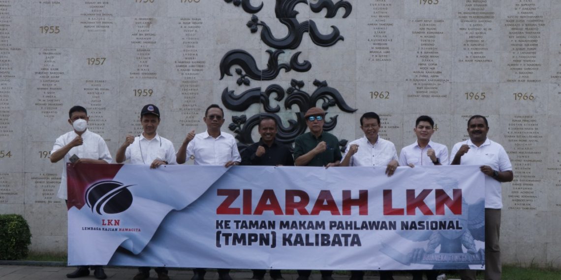 Rangkaian Peluncuran Buku Jenderal Kekaryaan, LKN Ziarah ke TMPN Kalibata