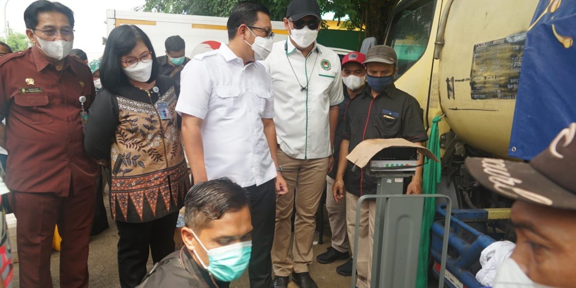 Pendistribusian Minyak Goreng ID FOOD Tembus 11 Juta Liter