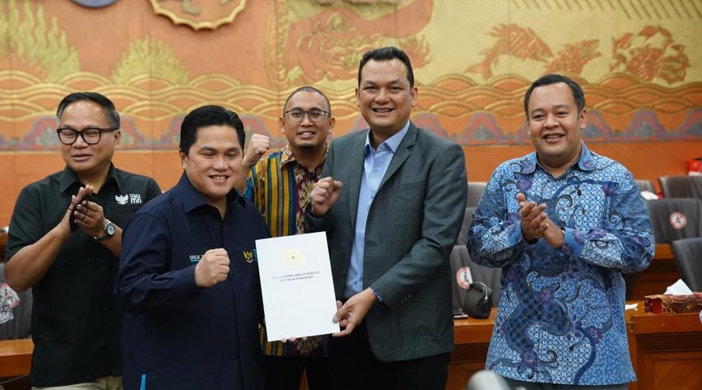 Panja Komisi VI Sepakat Selamatkan Garuda