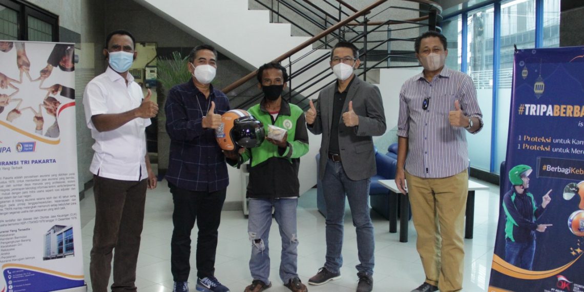Tri Pakarta Berikan Perlindungan Diri bagi Para Ojol