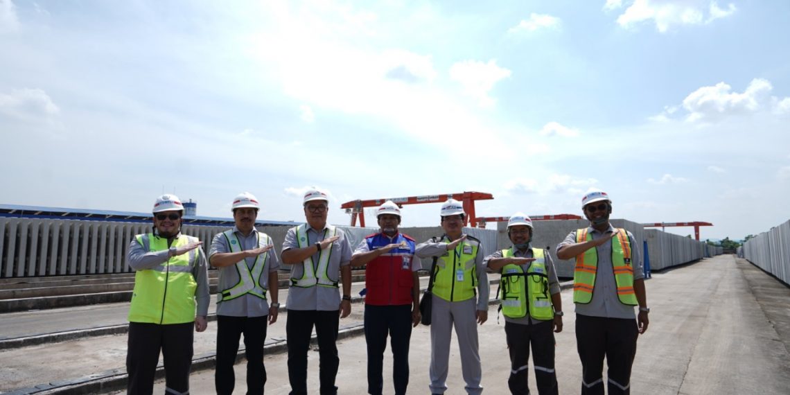 WTON Tuntaskan Lebih Cepat Produksi Slab Track, Proyek Kereta Cepat Jakarta – Bandung
