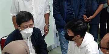 Petinggi Pertamina Patra Niaga Temui Korban Kecelakaan Cibubur