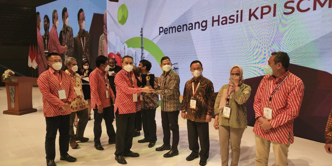 MedcoEnergi Raih KPI SCM AWARD