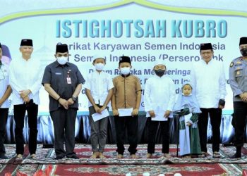 SIG Resmikan Bantuan Pembangunan TPQ dan Renovasi Masjid Manba’ul Ulum di Gresik