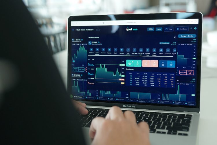 Indo Premier Sekuritas Luncurkan IPOT Web