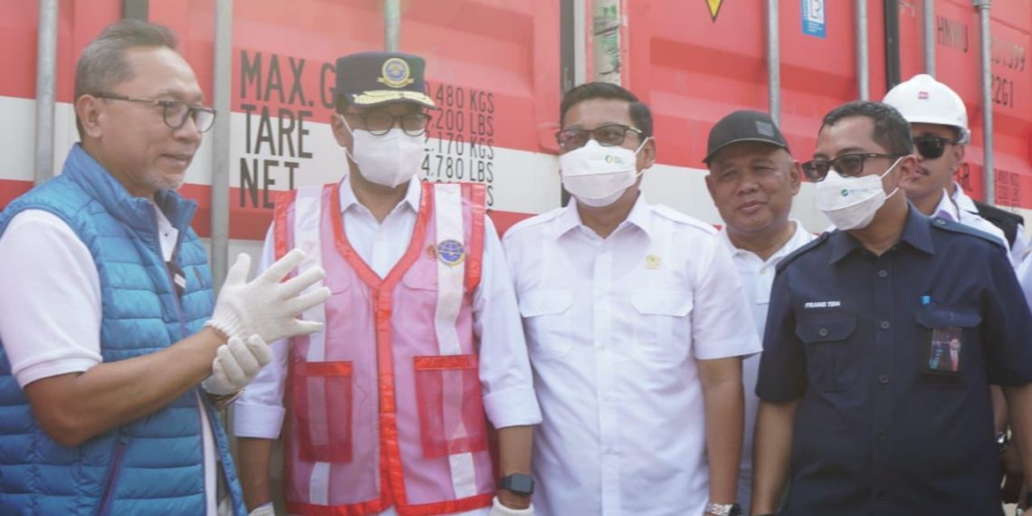 ID FOOD Distribusikan Minyak Goreng ke Wilayah Papua Indonesia Timur