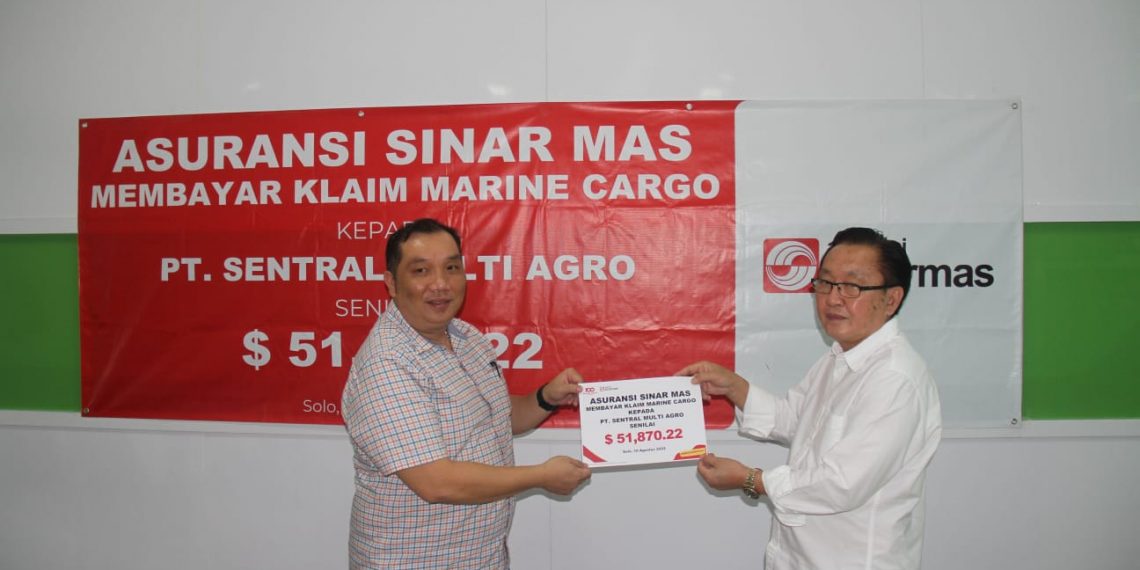 Asuransi Sinar Mas Membayar Klaim Asuransi Marine Cargo Senilai USD 51,570.22