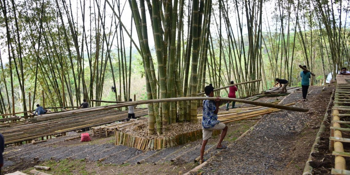 Kampus Desa Bambu Turetogo di Bajawa, NTT Akan Hijaukan Seluruh Bendungan