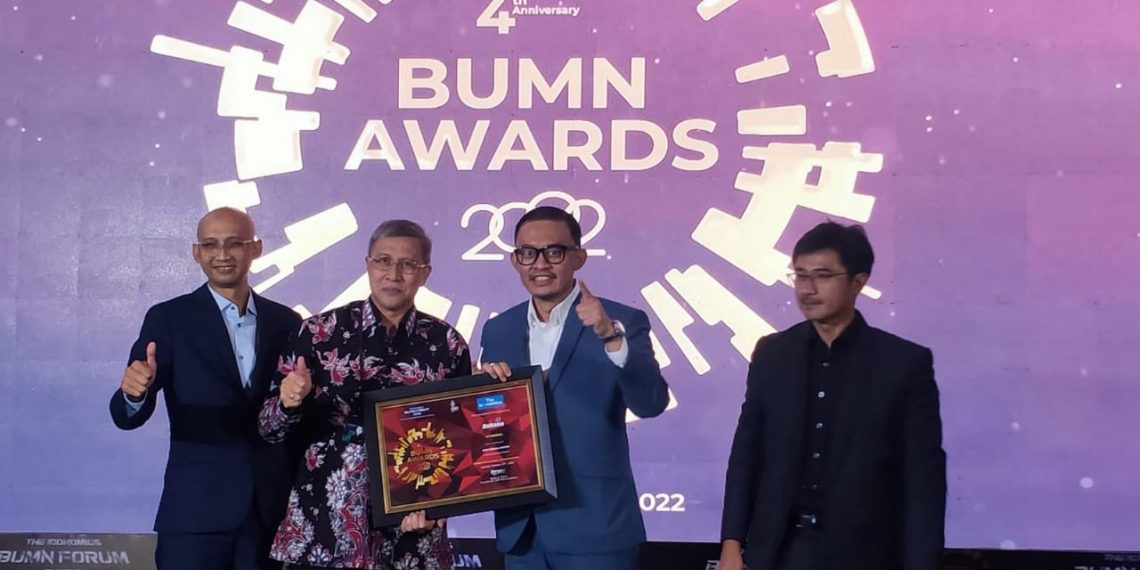 DAHANA Raih Penghargaan dari The Iconomics BUMN Forum 2022