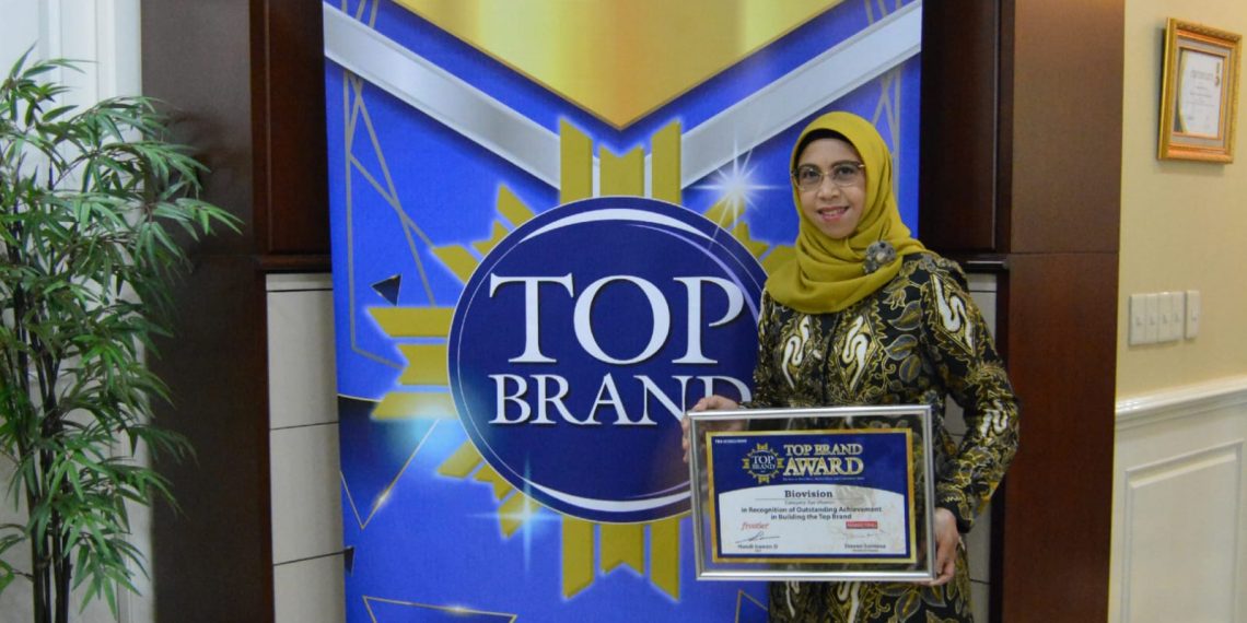 Biovision Milik Indofarma Kantongi Penghargaan Top Brand Award 2022