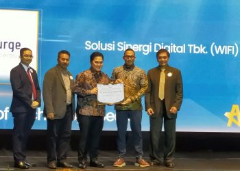 Konsisten dalam Digitalisasi, Surge Raih Penghargaan ‘The Best of Technology Sector’ CSA Awards 2022