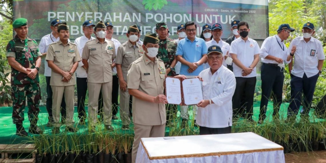 Menteri Basuki Apresiasi Penyerahan Bibit Tanaman untuk IKN dari Purnawirawan TNI AD