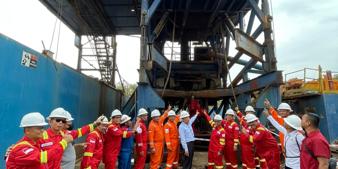 Kepala SKK Migas beserta Manajemen SKK Migas Lakukan Penanaman Pohon