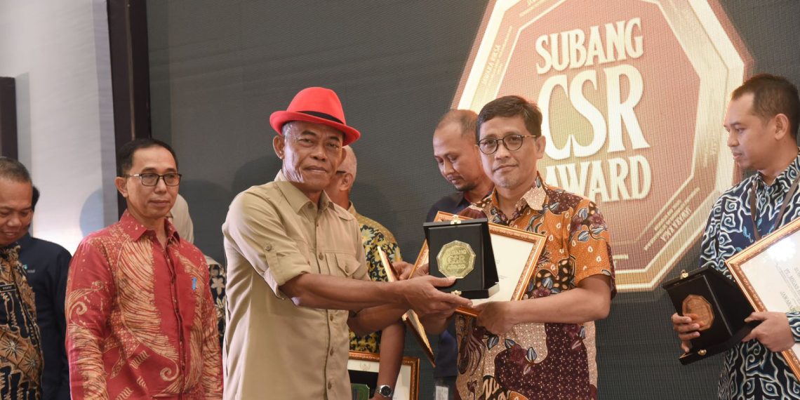 DAHANA Sabet Gelar Jawara Daya CSR Subang Awards 2022