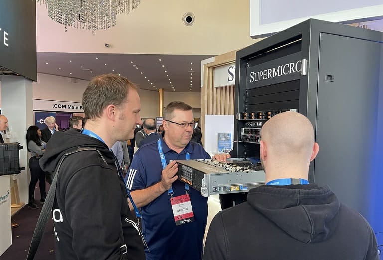 Supermicro Pasang Target Jadi Pembuat Server Senilai US$ 10 Miliar