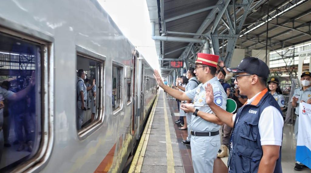 Kementerian BUMN Lepas 15 Ribu Peserta Mudik Bersama BUMN 2023 Moda Kereta Api