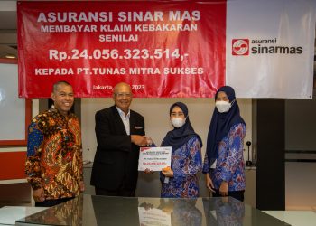 Asuransi Sinar Mas Bayar Klaim Kebakaran Tunas Mitra Sukses