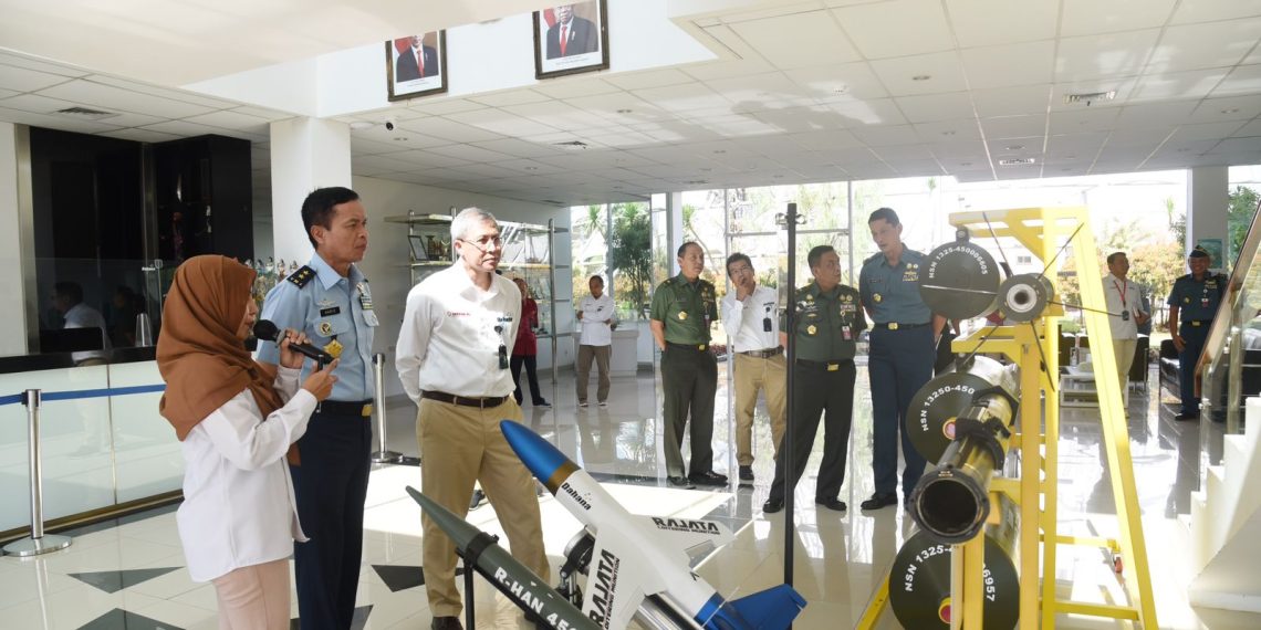 Kabalitbang Kemhan Kunjungi Pusat Bahan Berenergi Tinggi DAHANA