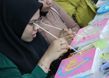 Ajang Kompetisi Keindahan Tulisan oleh FIFGROUP di F8 Makassar