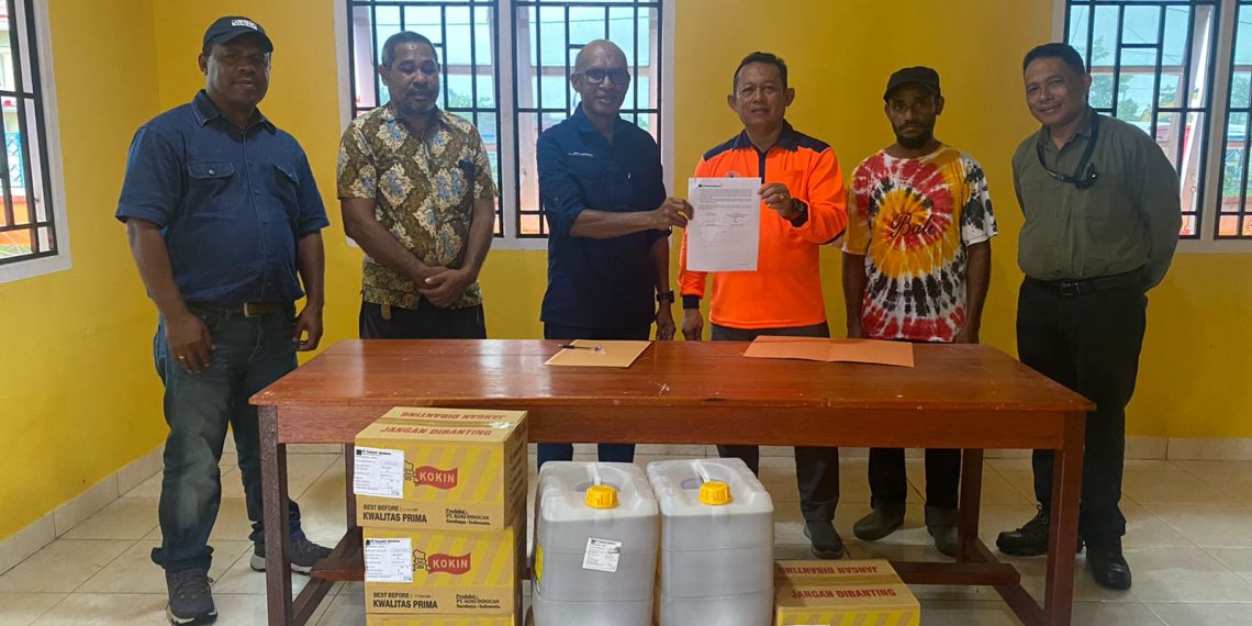 PT Freeport Indonesia Serahkan Bantuan Bahan Makanan